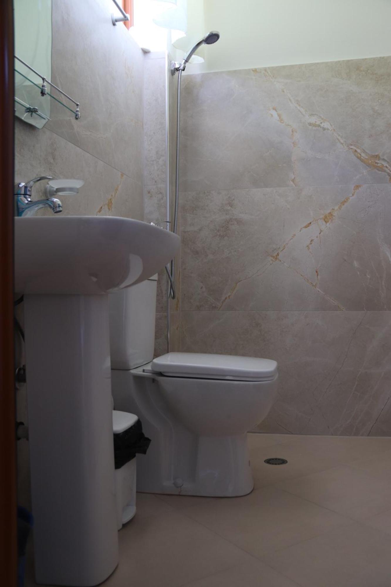 Guesthouse Seli Берат Экстерьер фото