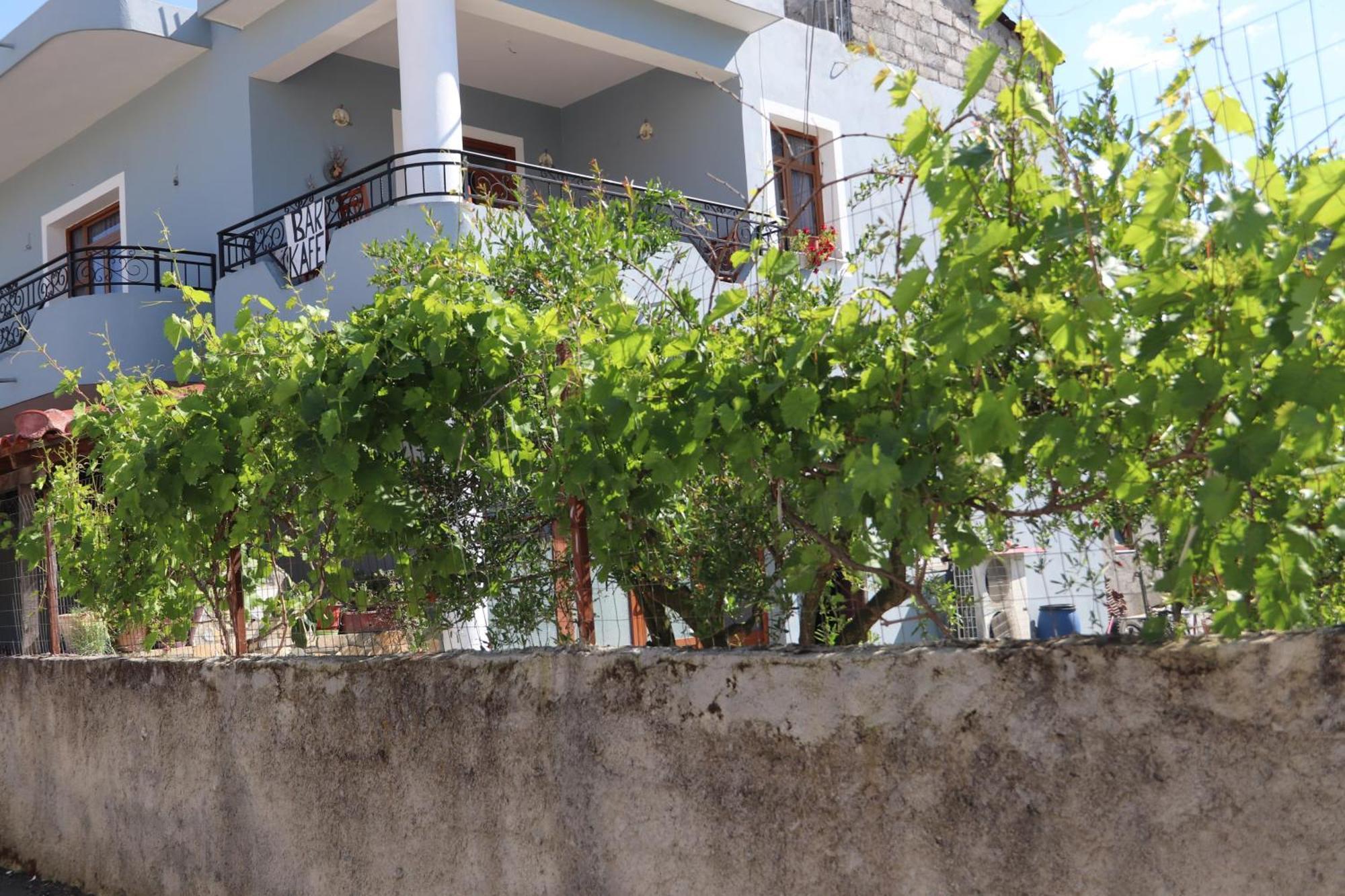 Guesthouse Seli Берат Экстерьер фото